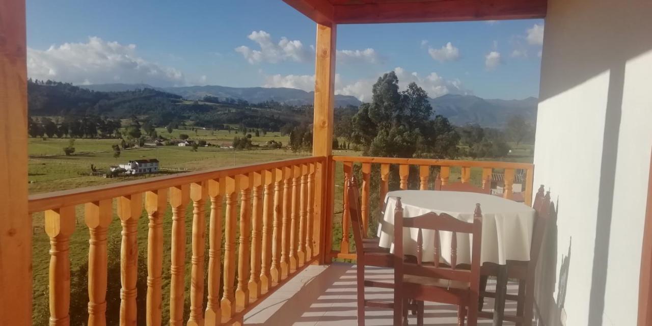 Hotel El Cangrejo Paipa Esterno foto
