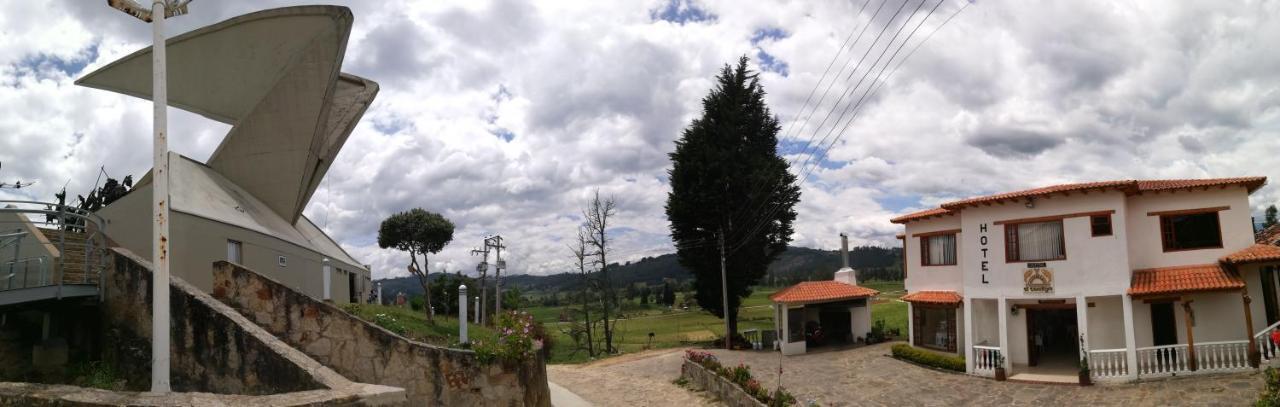 Hotel El Cangrejo Paipa Esterno foto